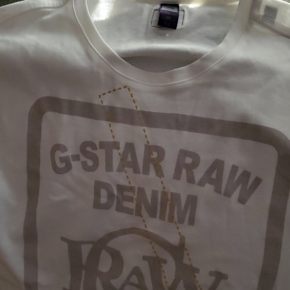 Tshirth - Picture 2 of 3